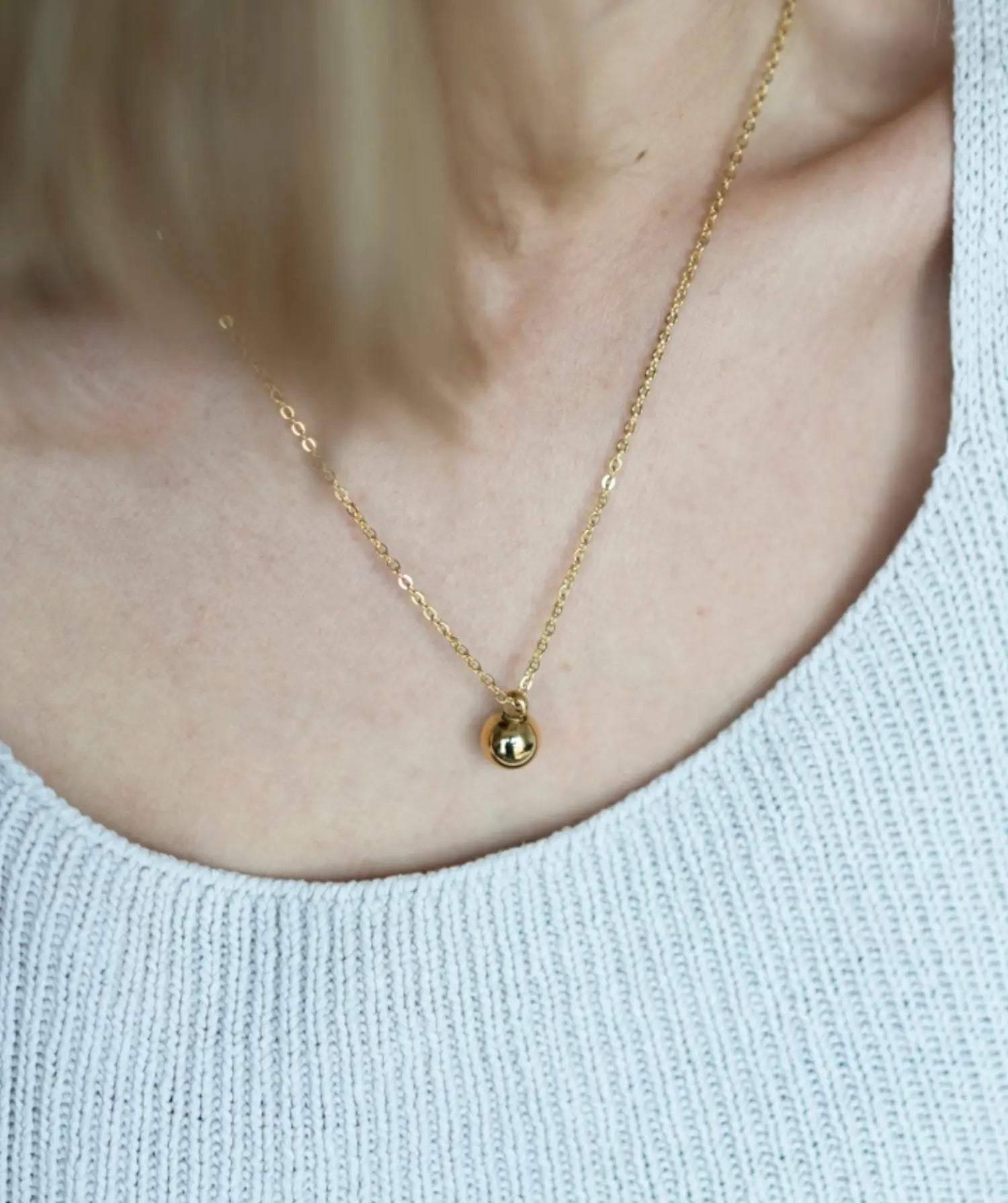 Kette mit Aschekugel Gold